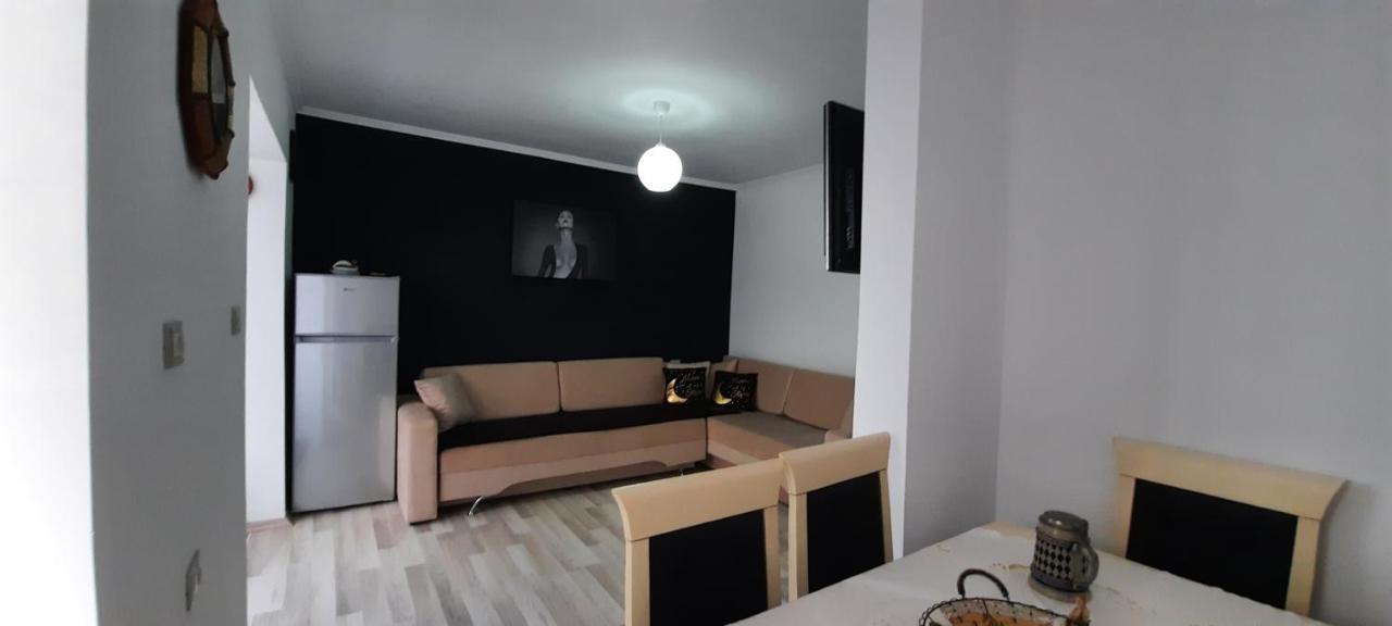 Apartament Clara Permet Apartment Exterior foto