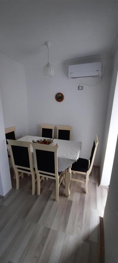 Apartament Clara Permet Apartment Exterior foto