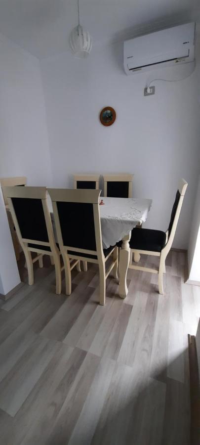 Apartament Clara Permet Apartment Exterior foto
